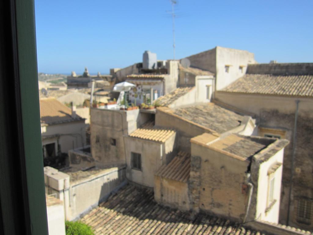 Kalote' On The Roof Apartments Noto Zimmer foto